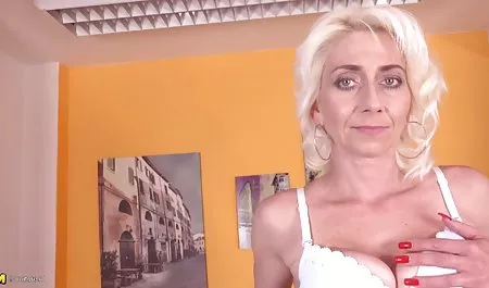 Написати три чарівних дивитися онлайн чеське порно красунь, туалет