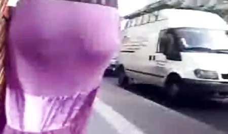 Молодий німець в порно чеські вулиці залах